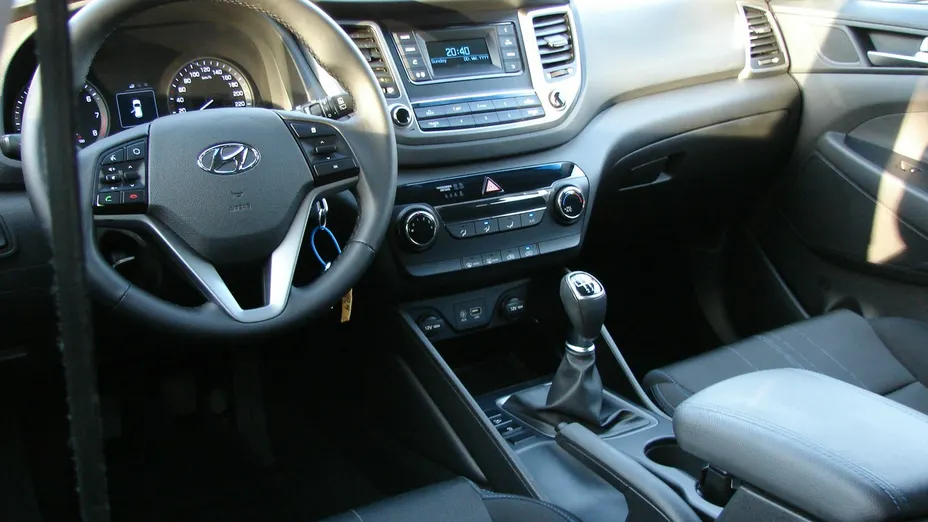 HYUNDAI Tucson -