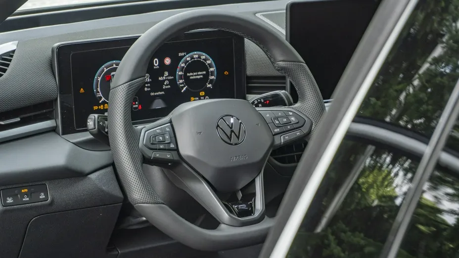 VOLKSWAGEN T-ROC -
