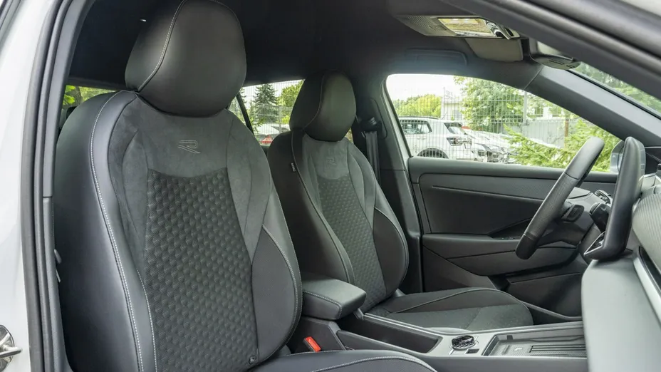 VOLKSWAGEN T-ROC -