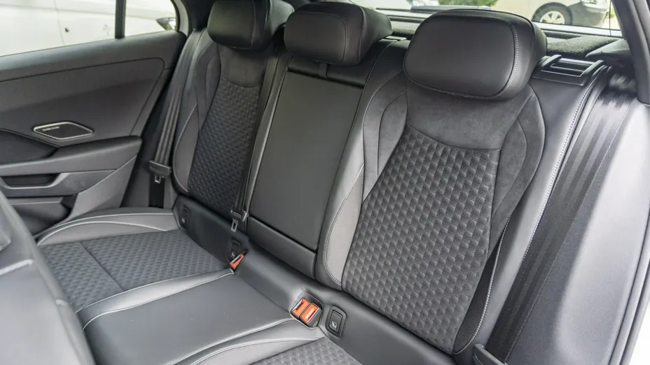 VOLKSWAGEN T-ROC -