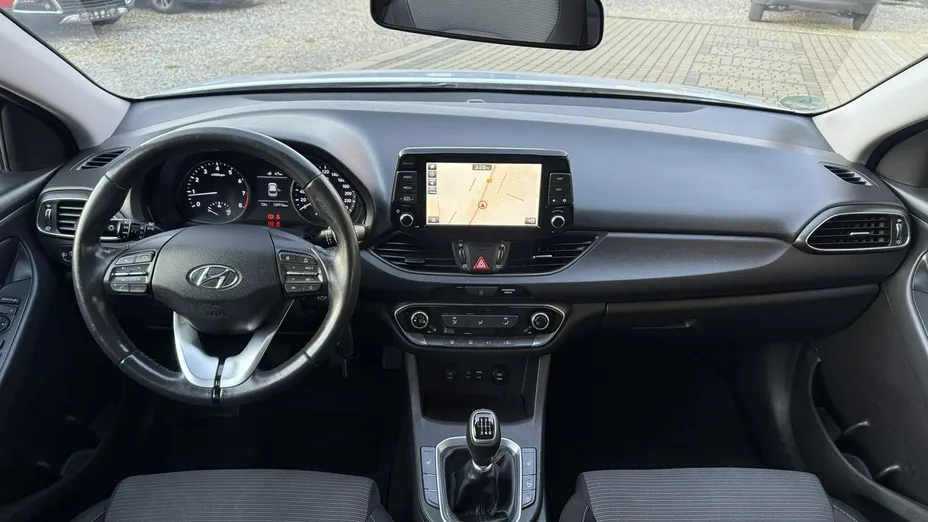 HYUNDAI i30 -
