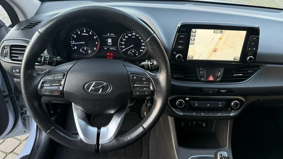 HYUNDAI i30 -