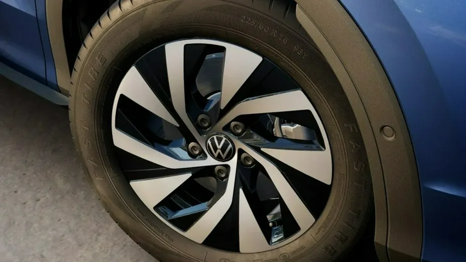 VOLKSWAGEN T-ROC -
