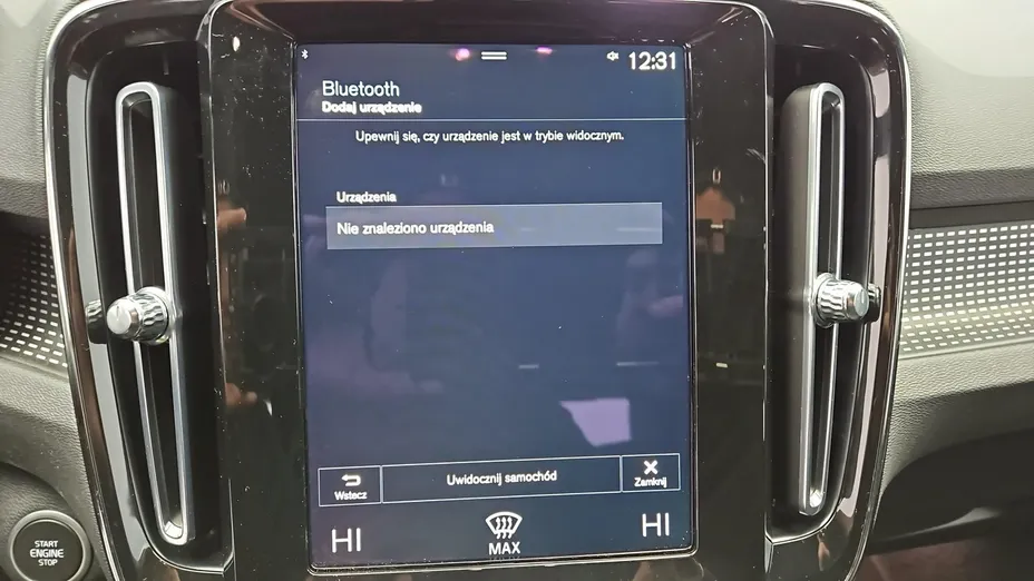 VOLVO XC40 -