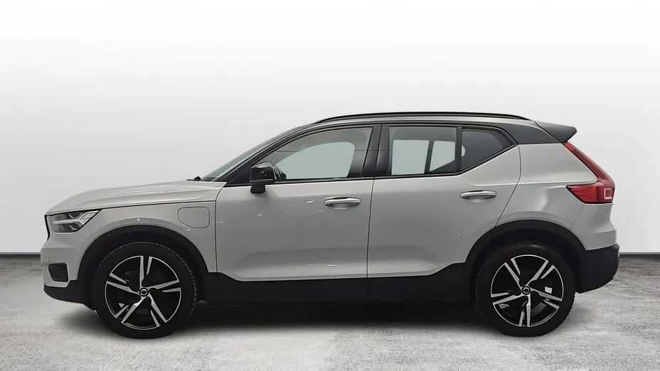 VOLVO XC40 -