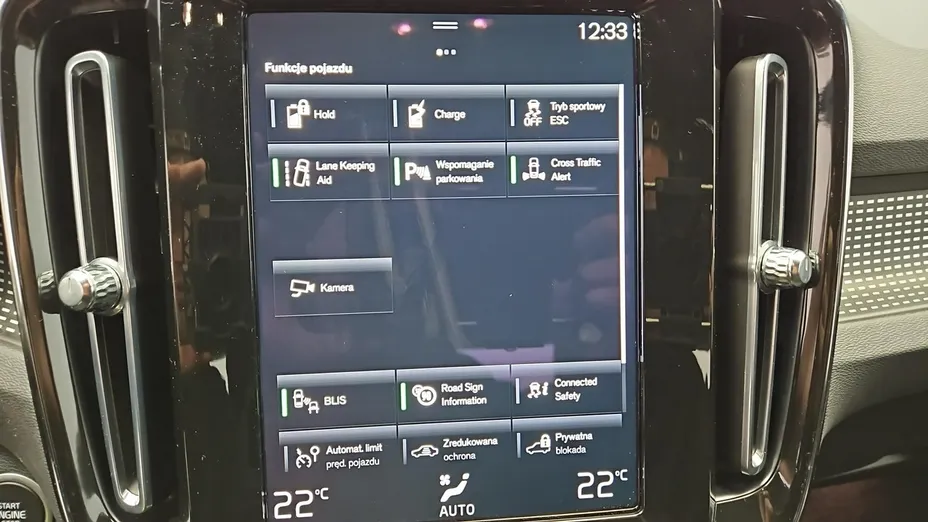 VOLVO XC40 -