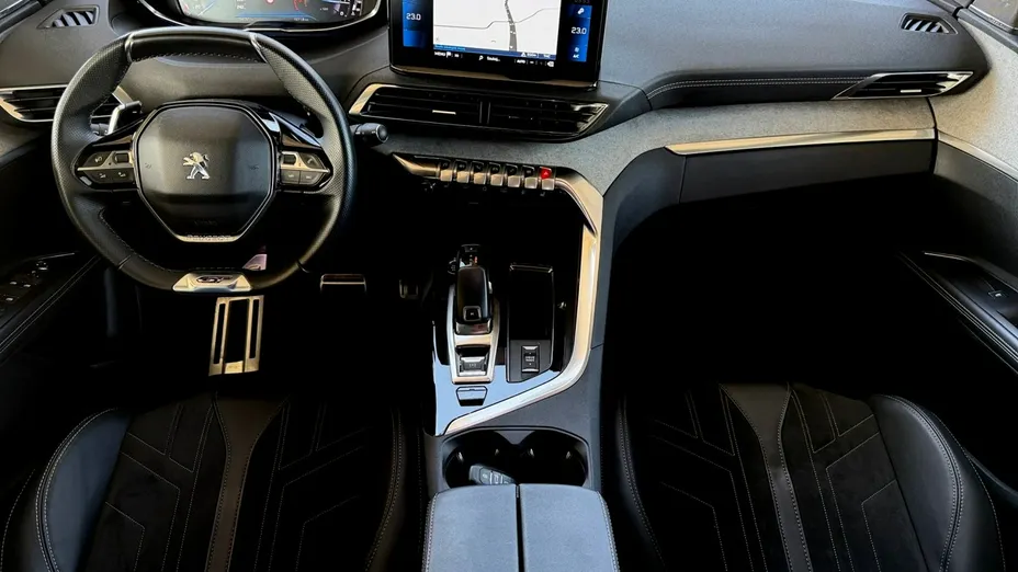 PEUGEOT 5008 -