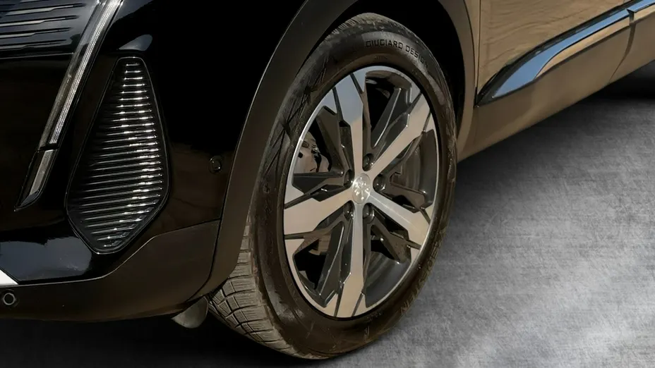 PEUGEOT 5008 -