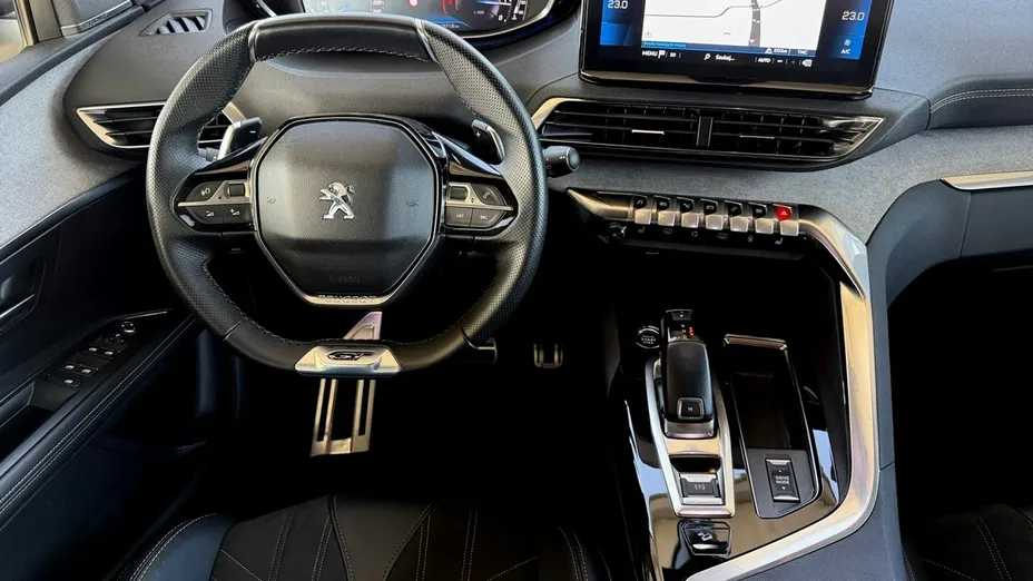PEUGEOT 5008 -