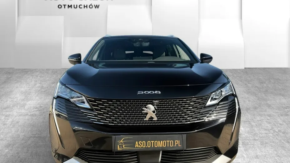 PEUGEOT 5008 -