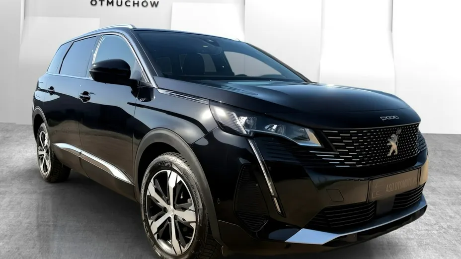 PEUGEOT 5008 -