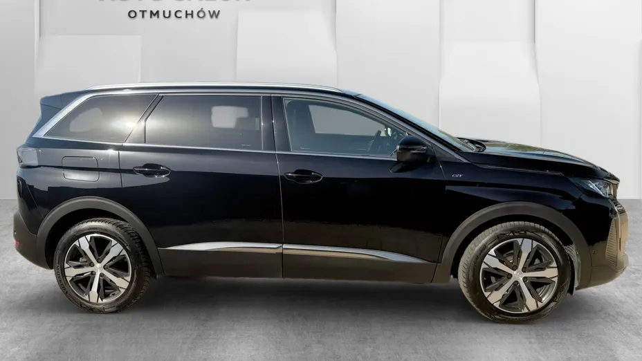 PEUGEOT 5008 -