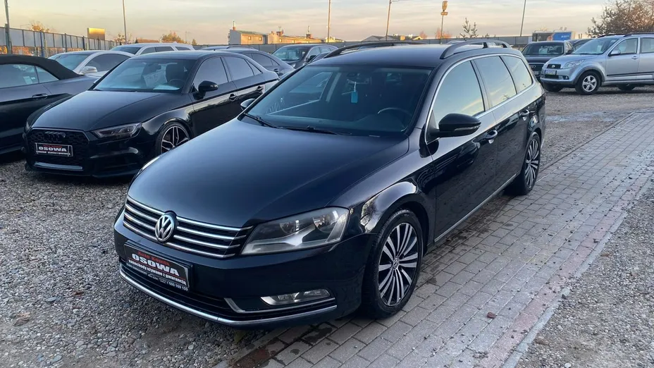 VOLKSWAGEN Passat -