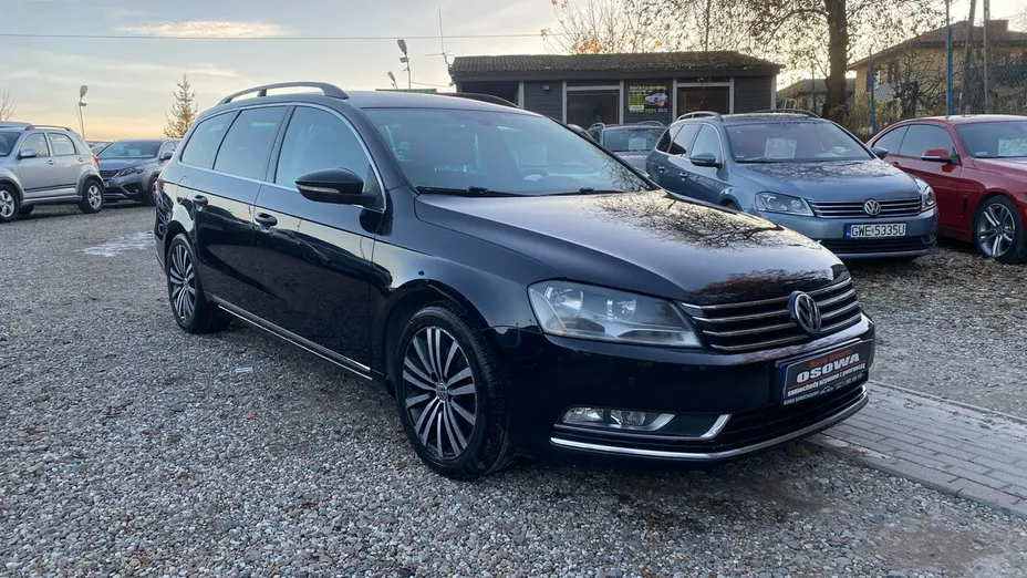 VOLKSWAGEN Passat -