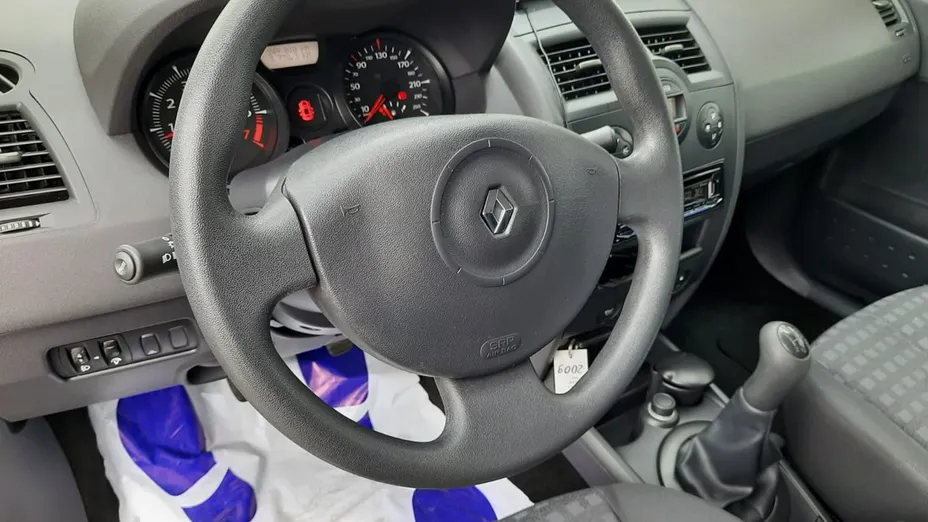 RENAULT Megane -