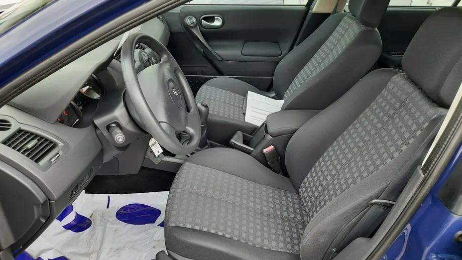 RENAULT Megane -