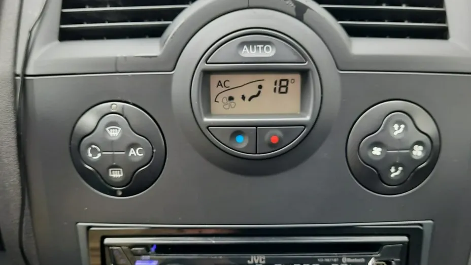 RENAULT Megane -