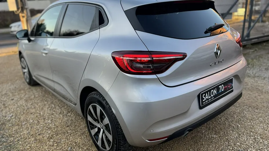 RENAULT Clio -