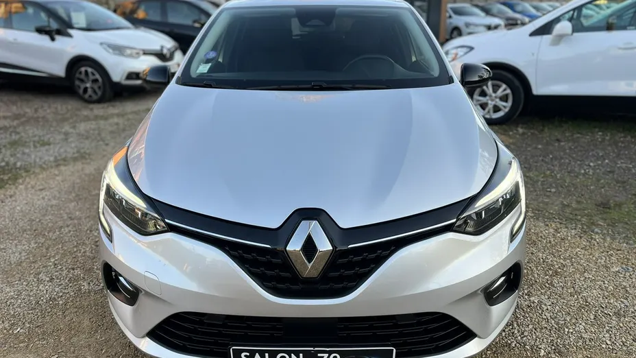 RENAULT Clio -