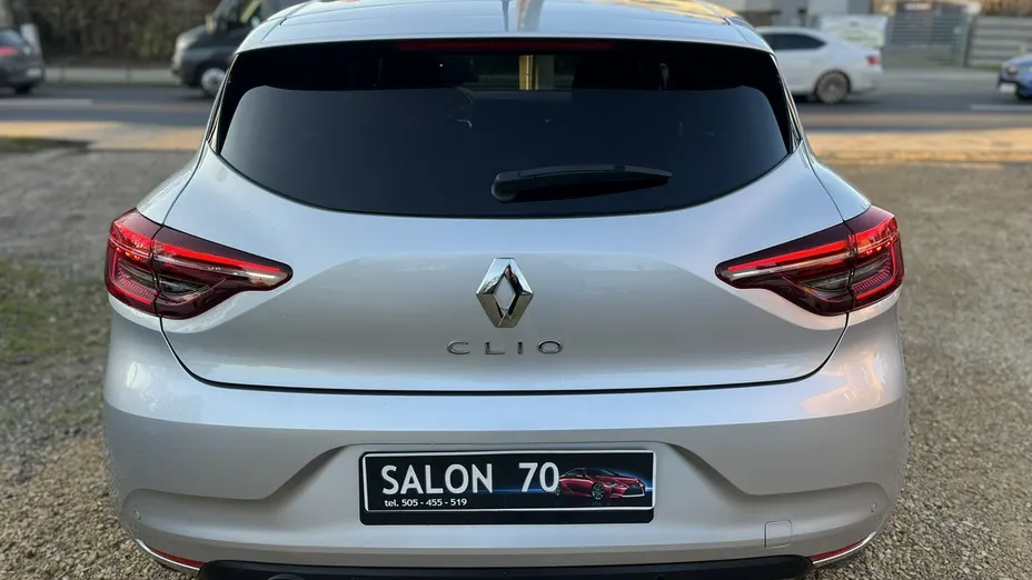 RENAULT Clio -