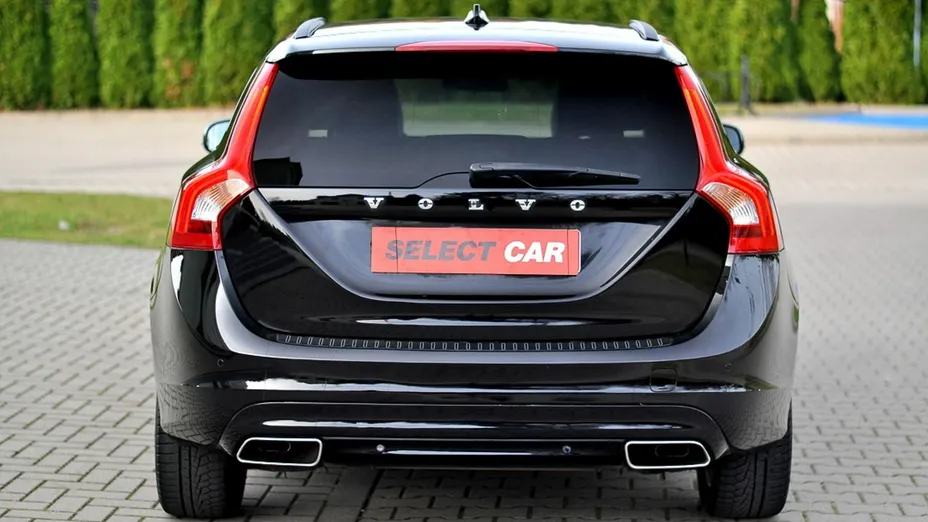 VOLVO V60 -