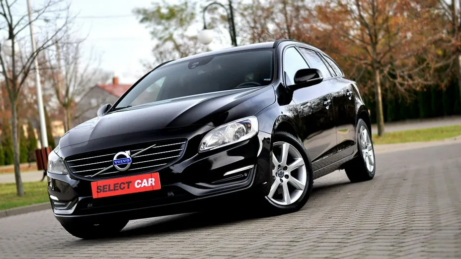VOLVO V60 -
