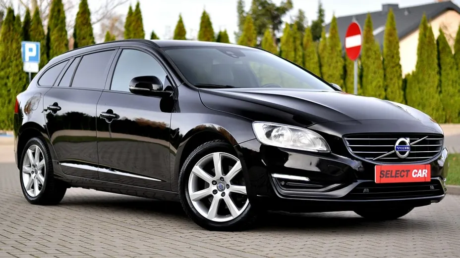 VOLVO V60 -