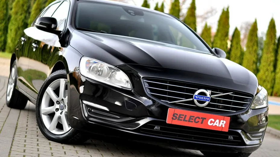 VOLVO V60 -