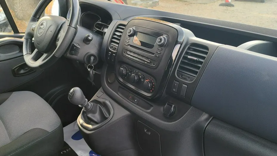 OPEL Vivaro -