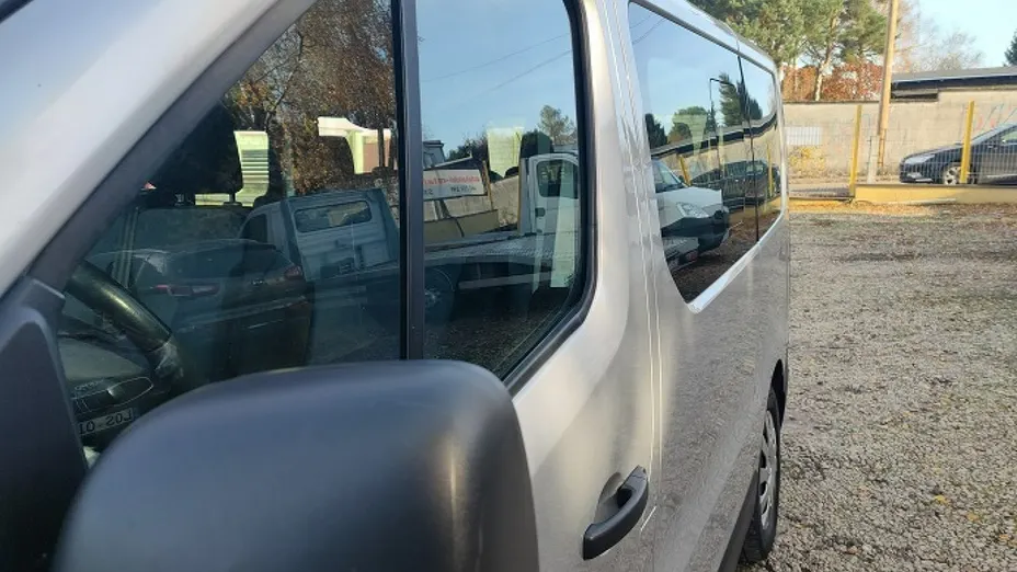 OPEL Vivaro -