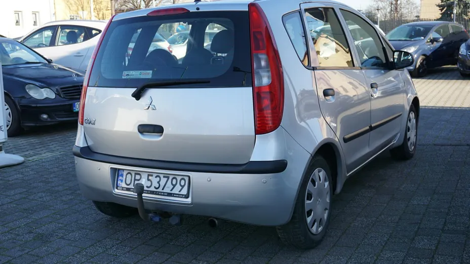 MITSUBISHI Colt -