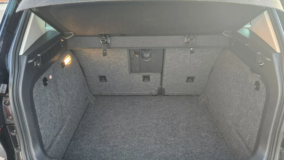VOLKSWAGEN Tiguan -