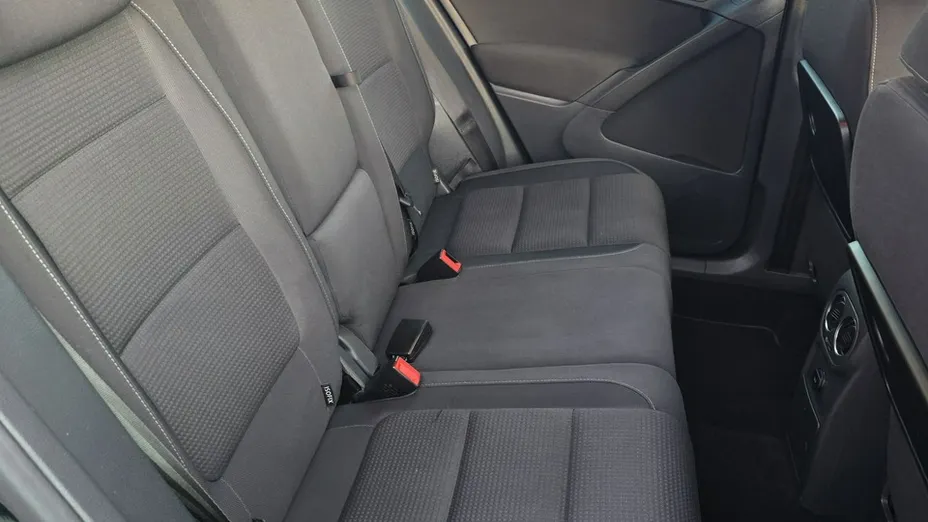 VOLKSWAGEN Tiguan -