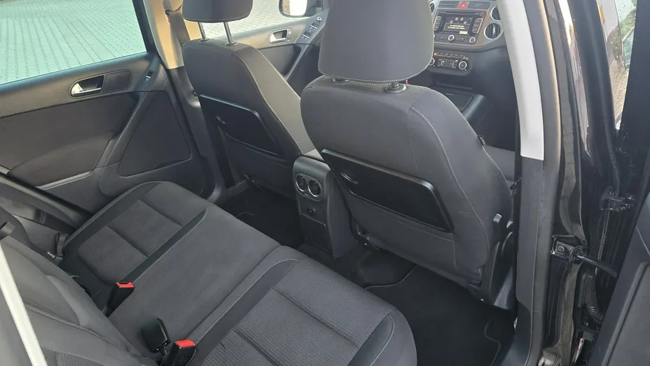 VOLKSWAGEN Tiguan -