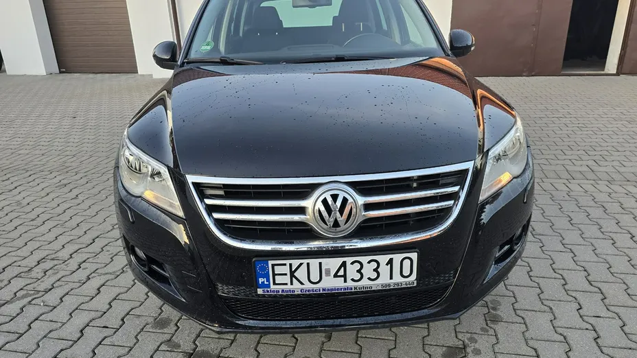 VOLKSWAGEN Tiguan -