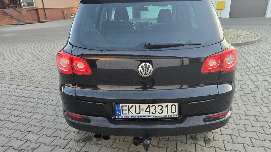 VOLKSWAGEN Tiguan -