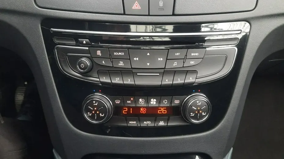 PEUGEOT 508 -