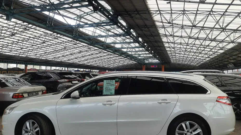 PEUGEOT 508 -