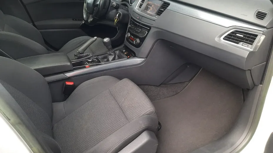 PEUGEOT 508 -