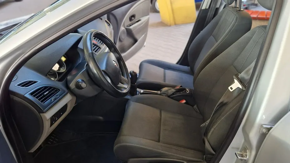 RENAULT Megane -