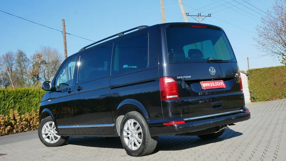 VOLKSWAGEN Multivan -