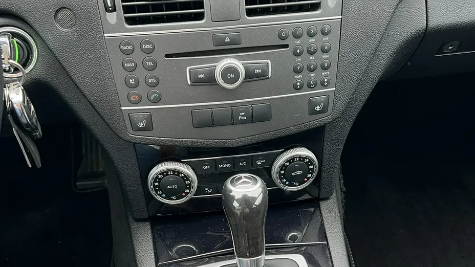 MERCEDES-BENZ C Klasa -