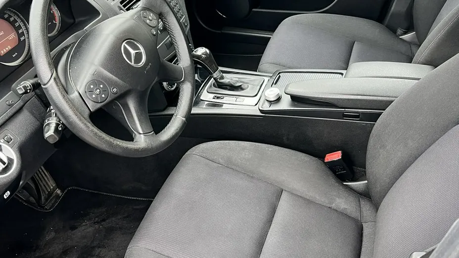 MERCEDES-BENZ C Klasa -