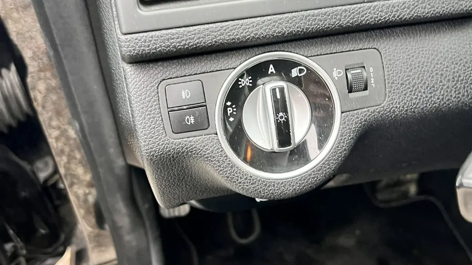 MERCEDES-BENZ C Klasa -