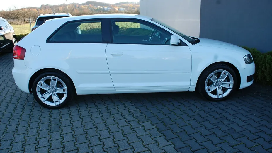 AUDI A3 -