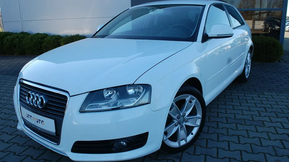 AUDI A3 -