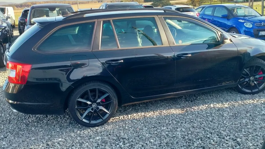 SKODA Octavia -