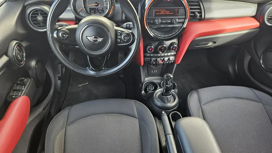 MINI Cooper -