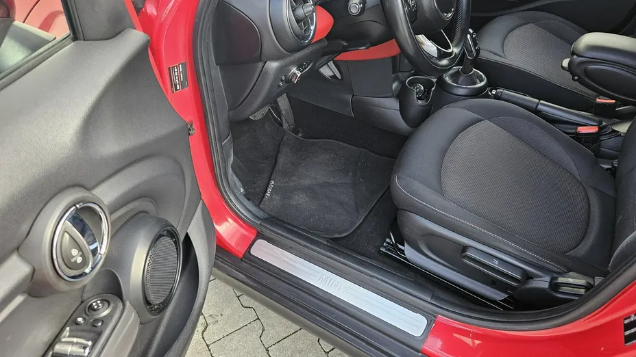 MINI Cooper -