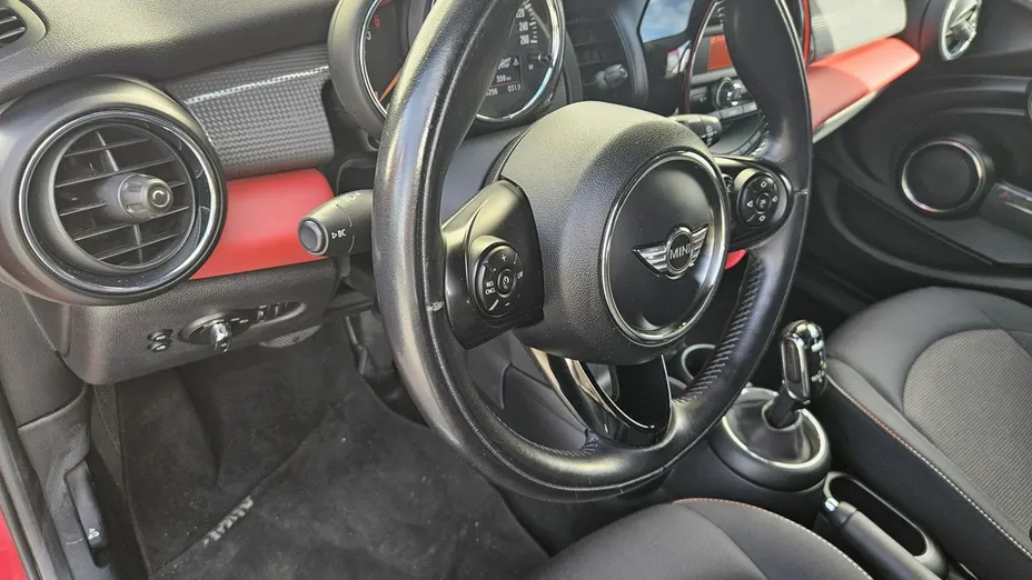 MINI Cooper -